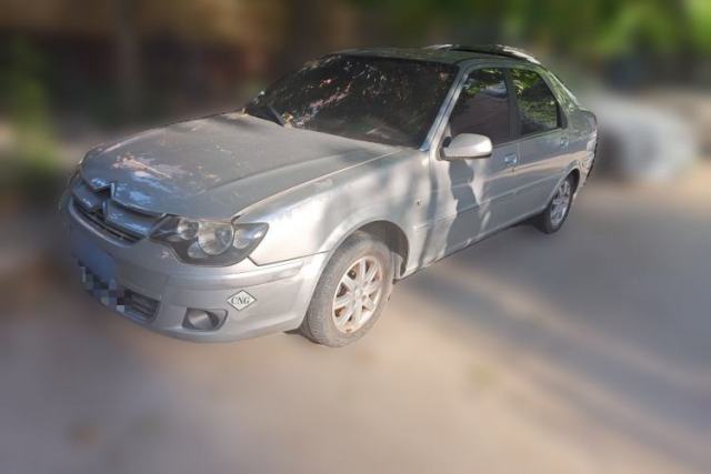 Ojetý Citroen Elysee 2013 Sedan Classic 1.6L Manual Tech Model CNG
