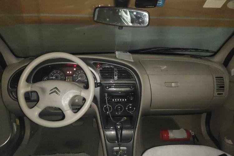 Used Citroen Elysee 2013 Sedan Classic 1.6L Automatic Tech Edition Center Console