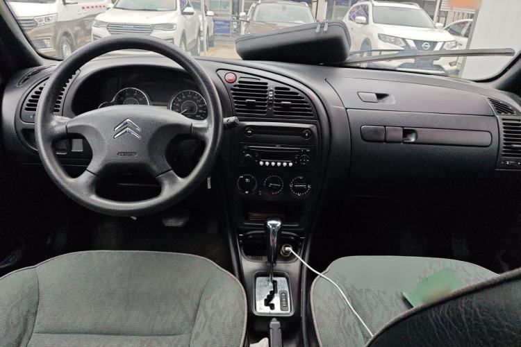 Used Citroen Elysee 2013 Sedan Classic 1.6L Automatic Tech Edition Center Console