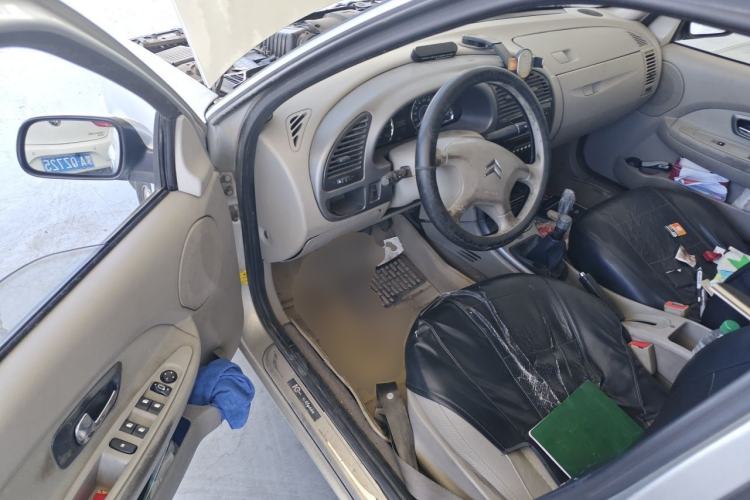 Used Citroen Elysee 2013 Sedan Classic 1.6L Manual Tech Model CNG Driver Seat