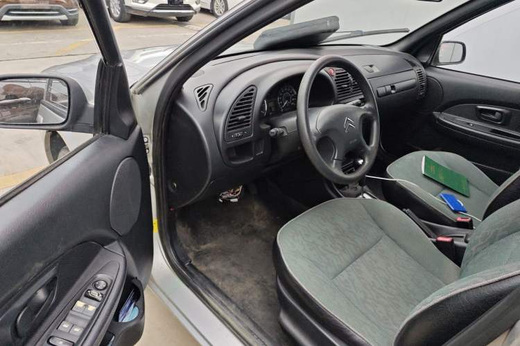 Used Citroen Elysee 2013 Sedan Classic 1.6L Automatic Tech Edition Driver Seat