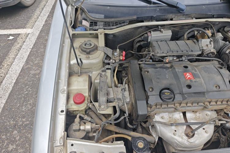Used Citroen Elysee 2013 Sedan Classic 1.6L Manual Tech Model CNG Engine Bay Right