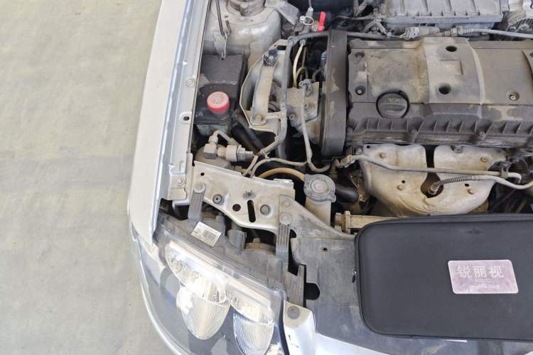 Used Citroen Elysee 2013 Sedan Classic 1.6L Manual Tech Model CNG Engine Bay Right
