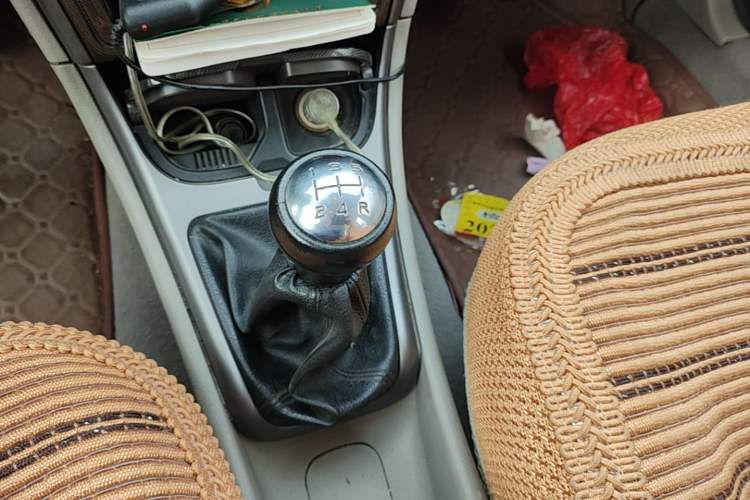 Used Citroen Elysee 2013 Sedan Classic 1.6L Manual Tech Edition Gear Lever