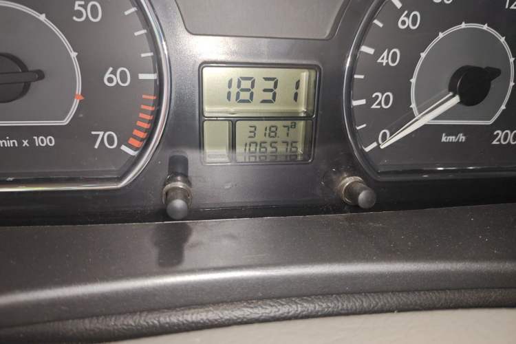 Used Citroen Elysee 2013 Sedan Classic 1.6L Manual Tech Model CNG Odometer Close Up
