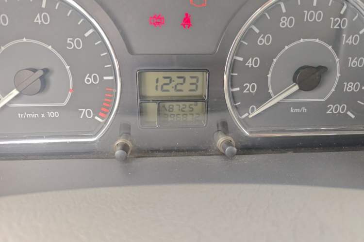 Used Citroen Elysee 2013 Sedan Classic 1.6L Manual Tech Model CNG Odometer Close Up