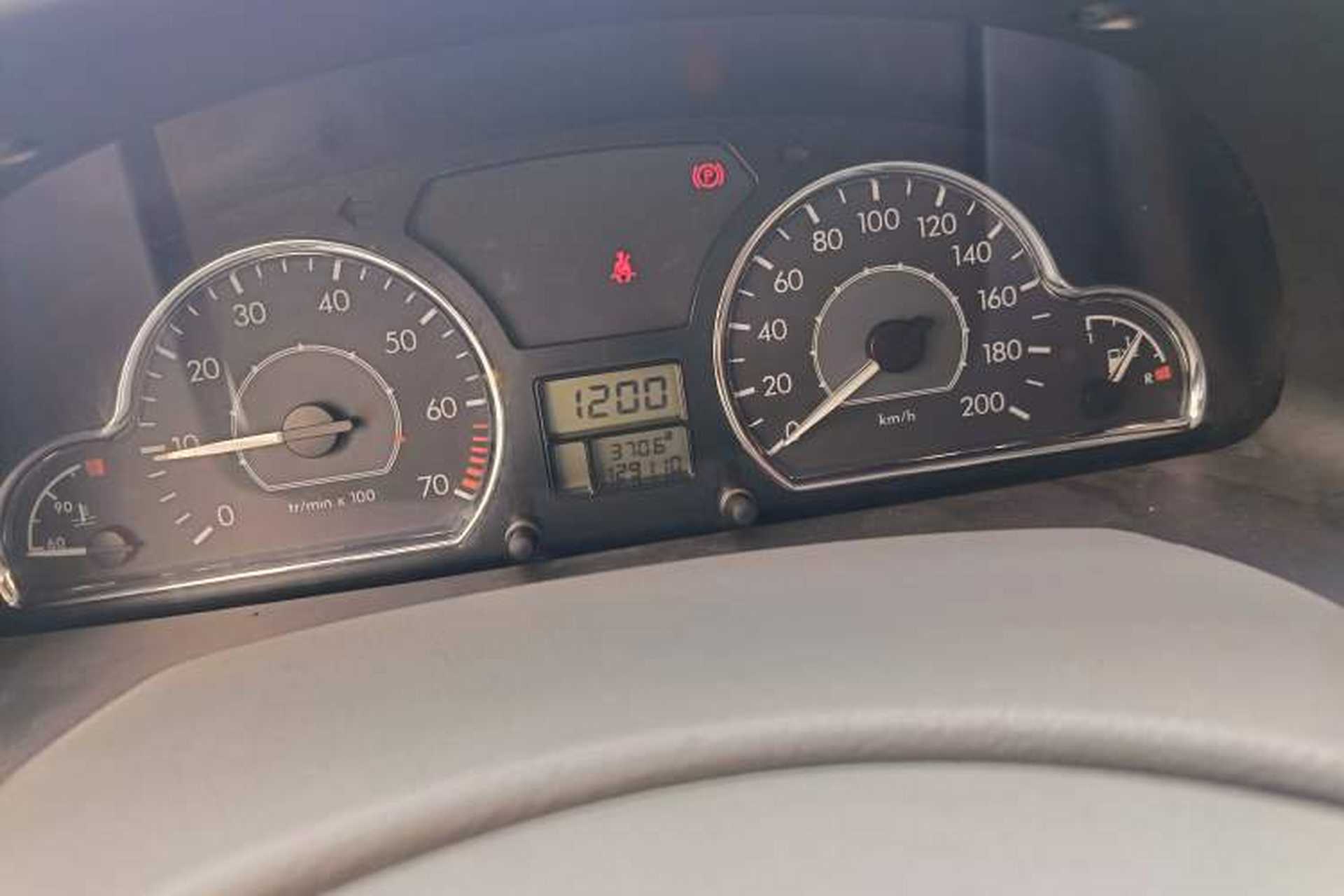 Used Citroen Elysee 2013 Sedan Classic 1.6L Manual Tech Model CNG Odometer Close Up