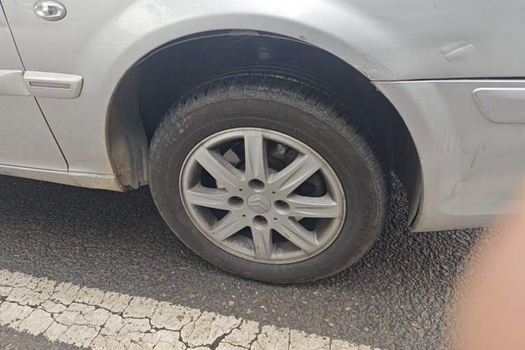 Used Citroen Elysee 2013 Sedan Classic 1.6L Manual Tech Model CNG Right Front Wheel Hub