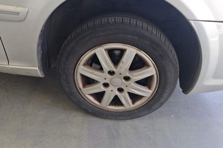 Used Citroen Elysee 2013 Sedan Classic 1.6L Manual Tech Model CNG Right Front Wheel Hub