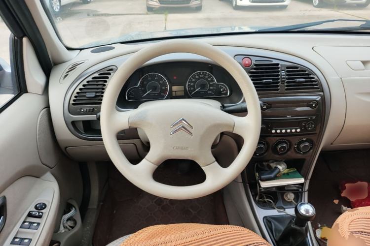 Used Citroen Elysee 2013 Sedan Classic 1.6L Manual Tech Edition Steering Wheel
