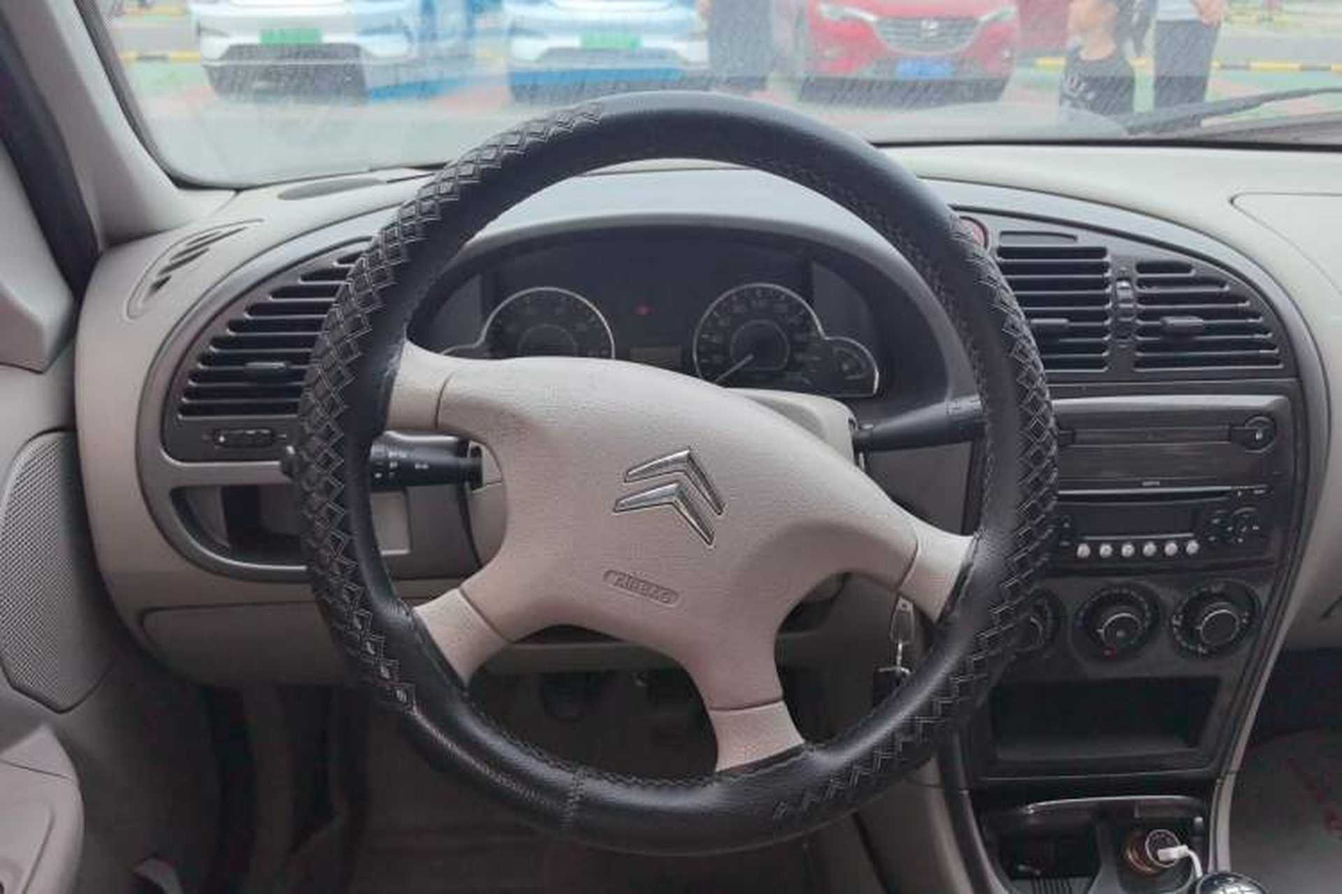 Used Citroen Elysee 2013 Sedan Classic 1.6L Manual Tech Edition Steering Wheel