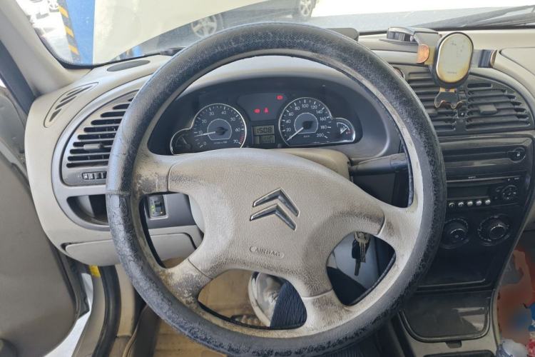 Used Citroen Elysee 2013 Sedan Classic 1.6L Manual Tech Model CNG Steering Wheel