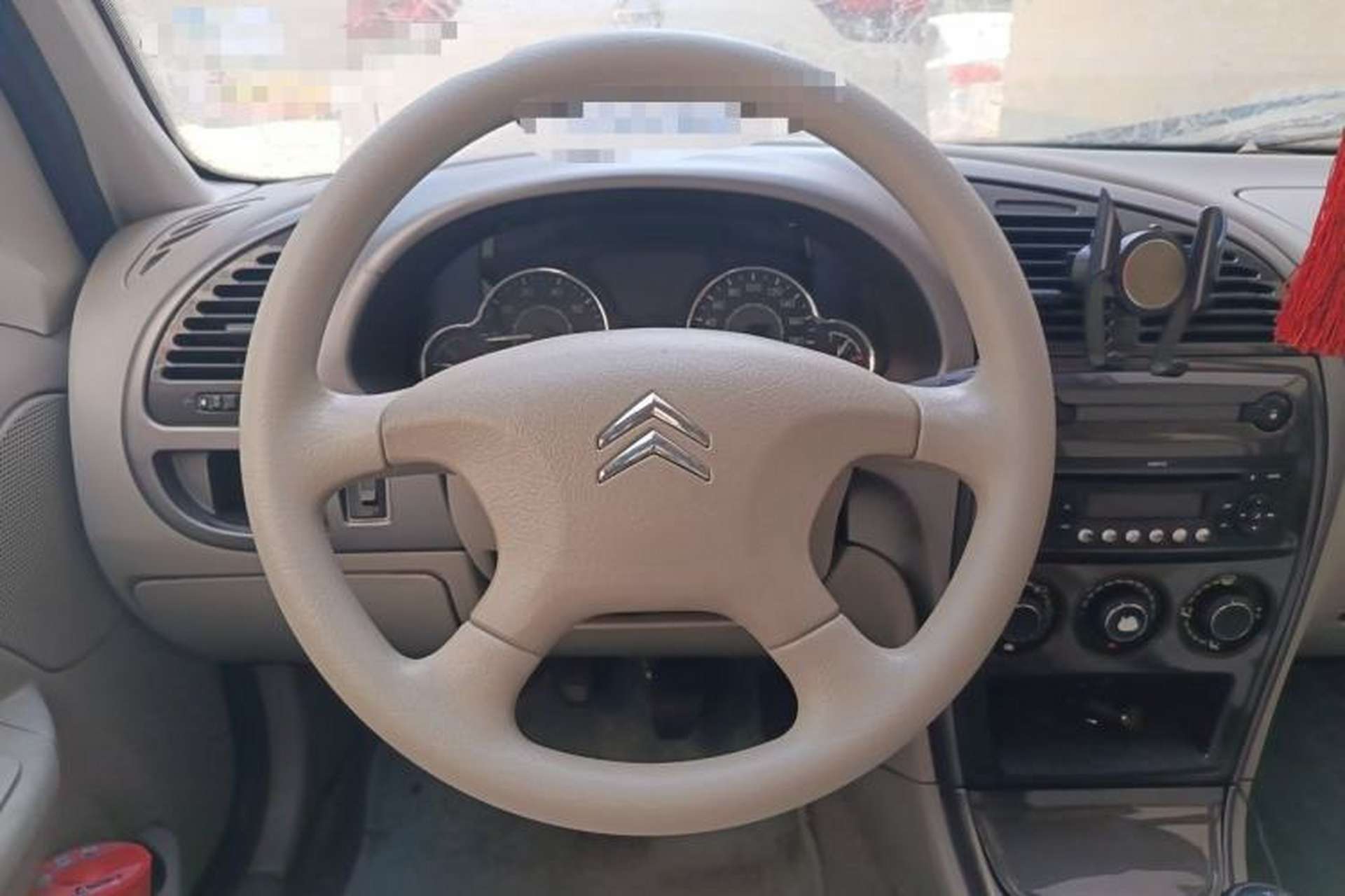 Used Citroen Elysee 2013 Sedan Classic 1.6L Manual Tech Model CNG Steering Wheel