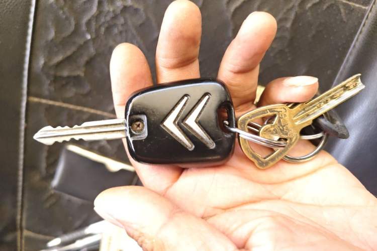 Used Citroen Elysee 2013 Sedan Classic 1.6L Manual Tech Model CNG Vehicle Key