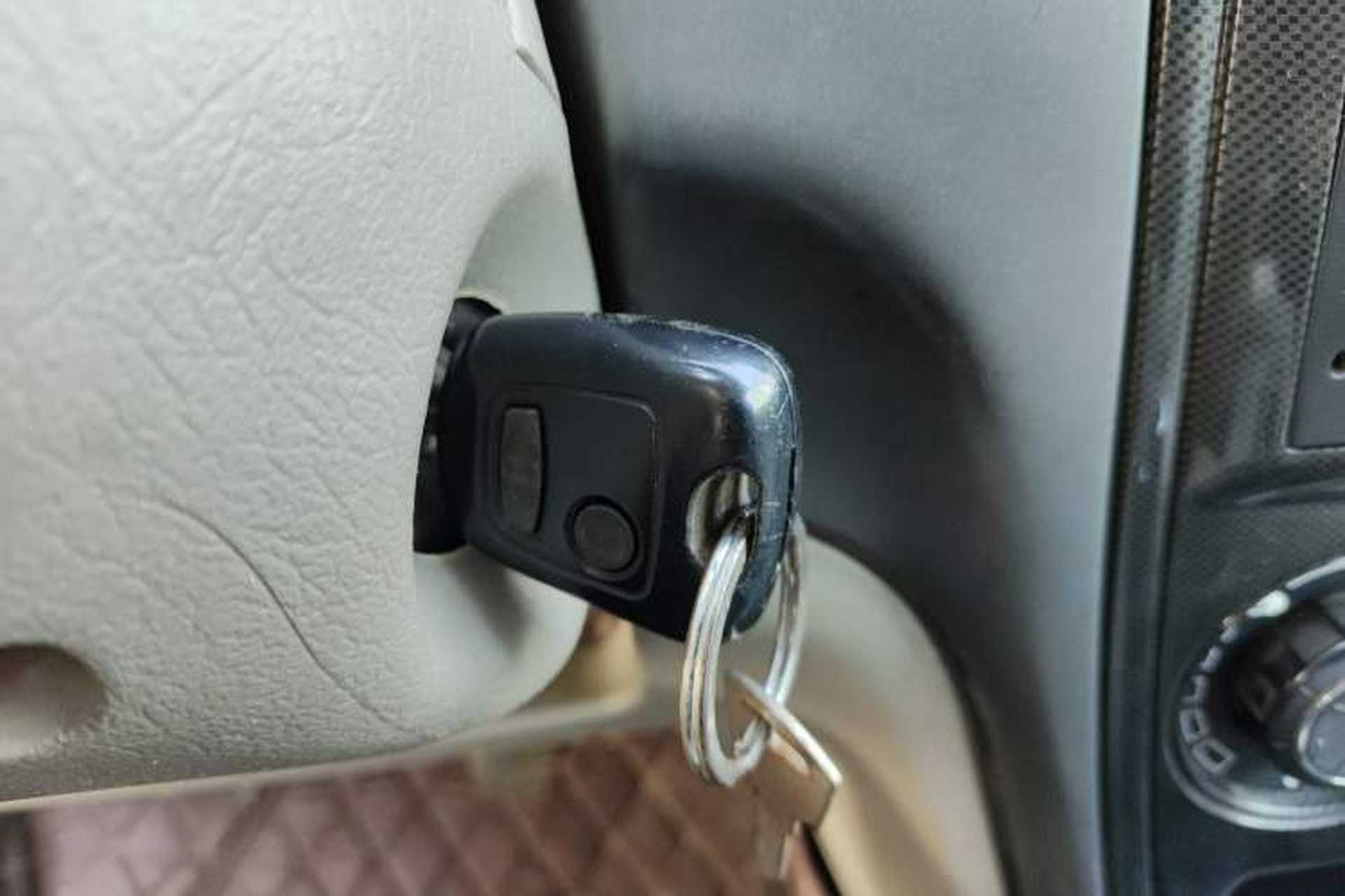 Used Citroen Elysee 2013 Sedan Classic 1.6L Manual Tech Edition Vehicle Key