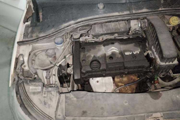 Used Citroen Elysee 2013 Sedan Classic 1.6L Manual Tech Edition Engine Bay Right