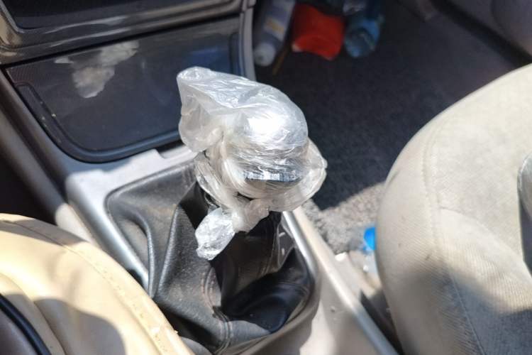 Used Citroen Elysee 2013 Sedan Classic 1.6L Manual Tech Edition Gear Lever