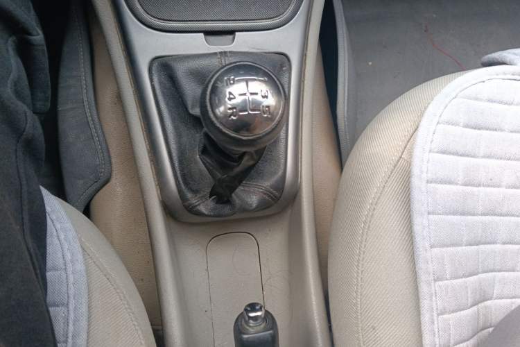 Used Citroen Elysee 2013 Sedan Classic 1.6L Manual Tech Edition Gear Lever
