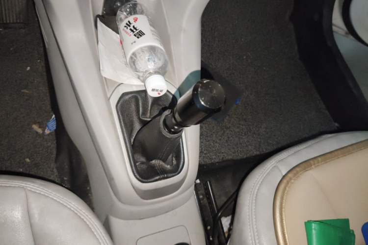 Used Citroen Elysee 2013 Sedan Classic 1.6L Manual Tech Edition Gear Lever