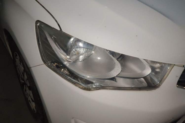 Used Citroen Elysee 2013 Sedan Classic 1.6L Manual Tech Edition Right Front Headlight