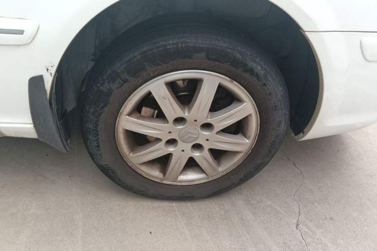 Used Citroen Elysee 2013 Sedan Classic 1.6L Manual Tech Edition Right Front Wheel Hub