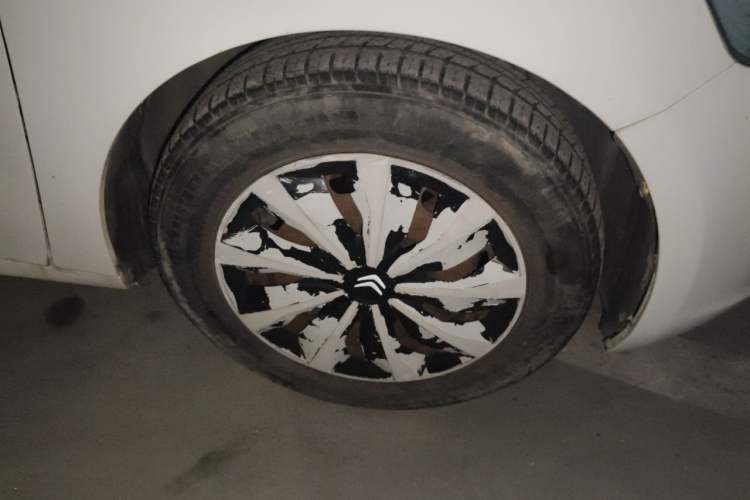 Used Citroen Elysee 2013 Sedan Classic 1.6L Manual Tech Edition Right Front Wheel Hub