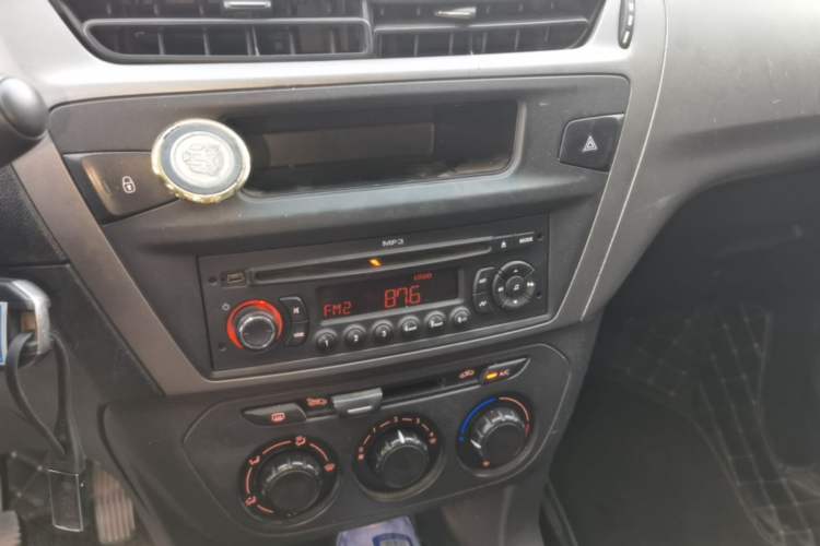 Used Citroen Elysee 2014 1.6L Manual Fashion Edition Audio And AC Panel