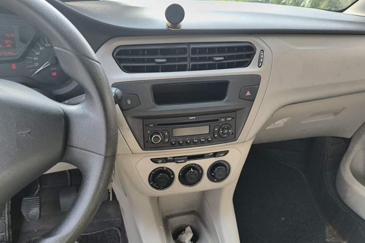 Used Citroen Elysee 2014 1.6L Manual Fashion Edition Audio And AC Panel