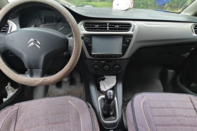 Used Citroen Elysee 2014 1.6L Manual Fashion Edition Center Console