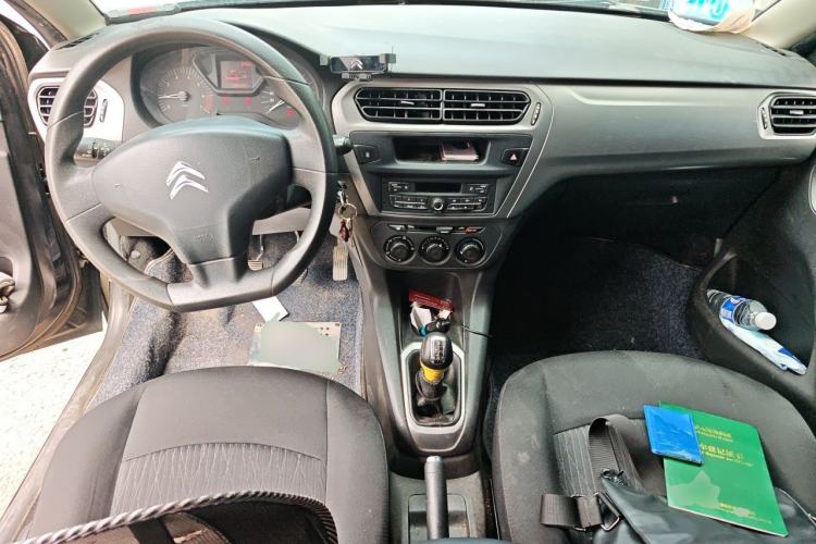 Used Citroen Elysee 2014 1.6L Manual Fashion Edition Center Console