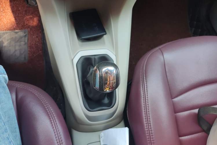 Used Citroen Elysee 2014 1.6L Manual Fashion Edition Gear Lever