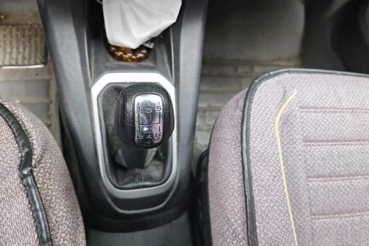 Used Citroen Elysee 2014 1.6L Manual Fashion Edition Gear Lever