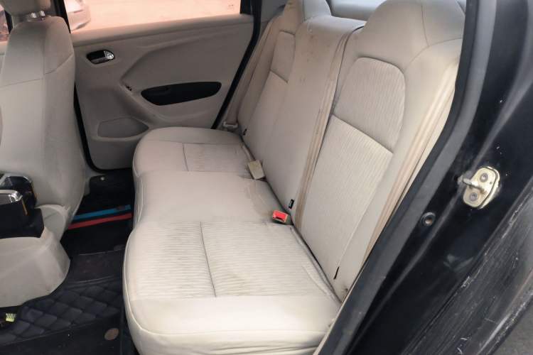 Used Citroen Elysee 2014 1.6L Manual Fashion Edition Interior 4
