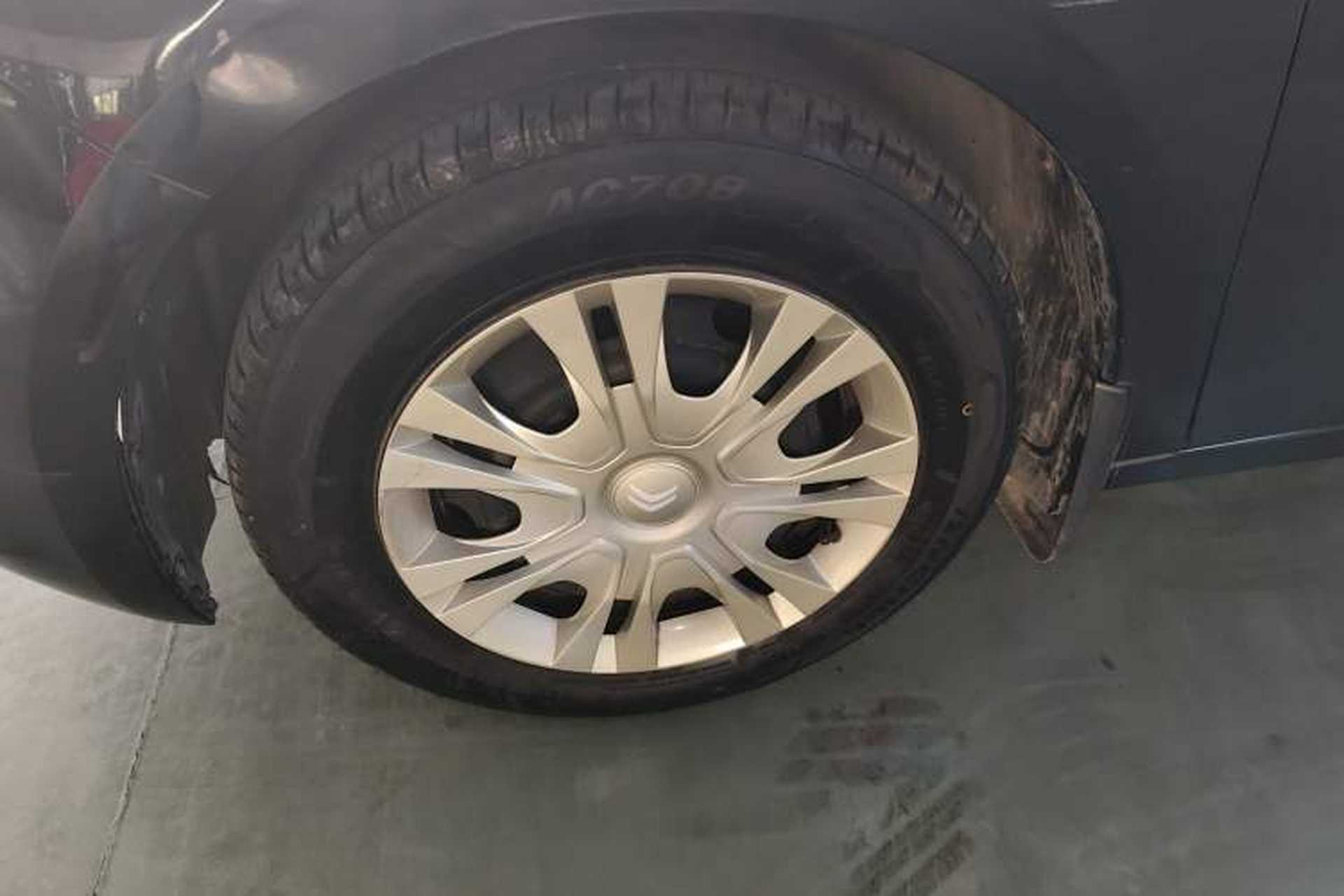 Used Citroen Elysee 2014 1.6L Manual Fashion Edition Left Front Wheel Hub