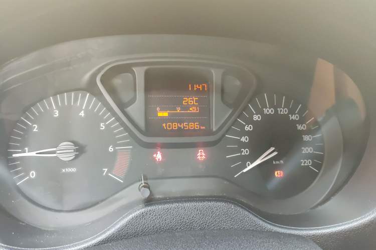 Used Citroen Elysee 2014 1.6L Manual Fashion Edition Odometer Close Up