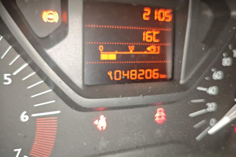 Used Citroen Elysee 2014 1.6L Manual Fashion Edition Odometer Close Up