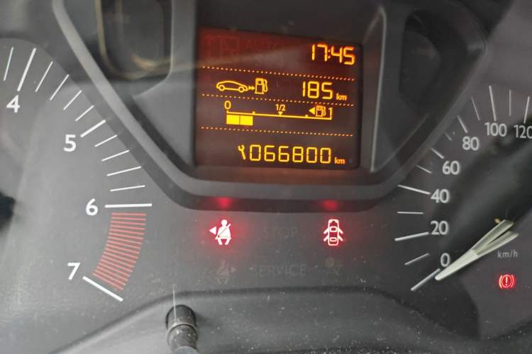 Used Citroen Elysee 2014 1.6L Manual Fashion Edition Odometer Close Up