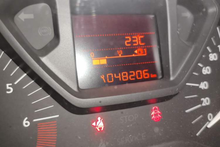 Used Citroen Elysee 2014 1.6L Manual Fashion Edition Odometer Close Up