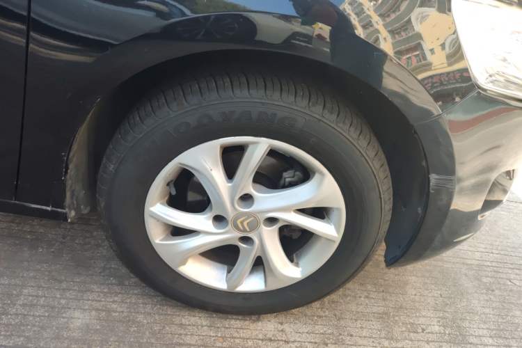 Used Citroen Elysee 2014 1.6L Manual Fashion Edition Right Front Wheel Hub
