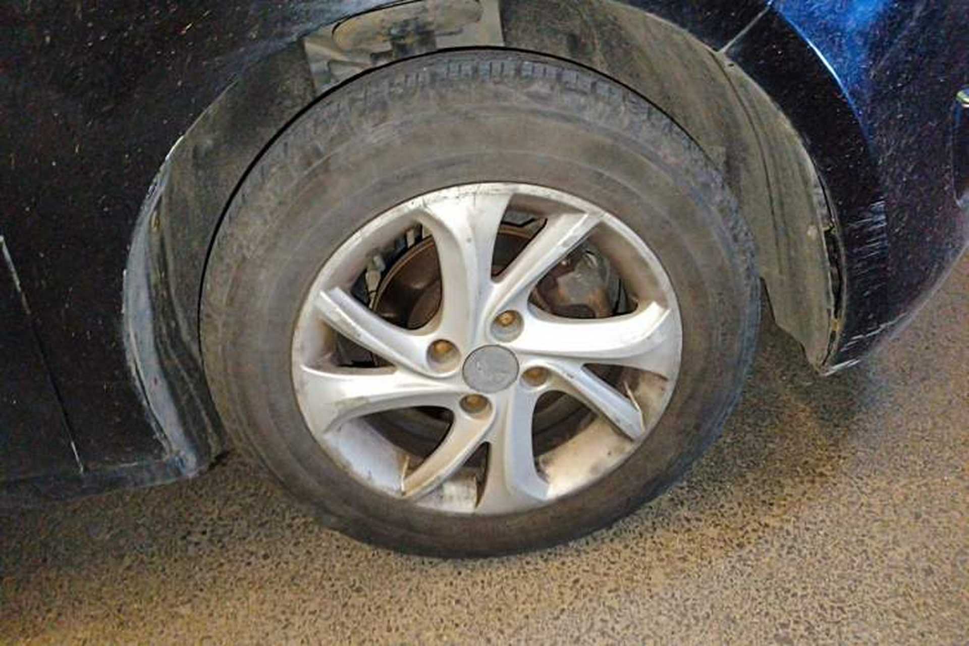 Used Citroen Elysee 2014 1.6L Automatic Fashion Model Right Front Wheel Hub