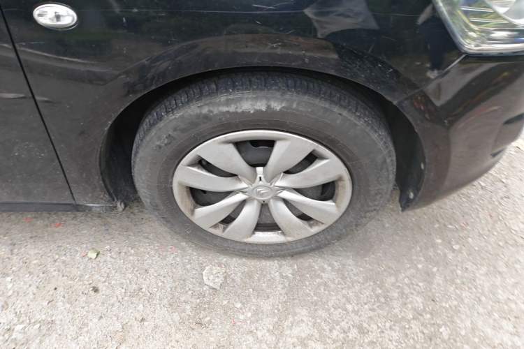 Used Citroen Elysee 2014 1.6L Manual Fashion Edition Right Front Wheel Hub
