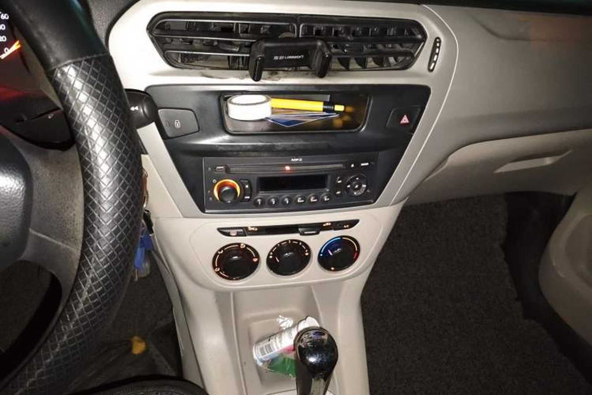 Used Citroen Elysee 2014 1.6L Automatic Fashion Model Audio And AC Panel