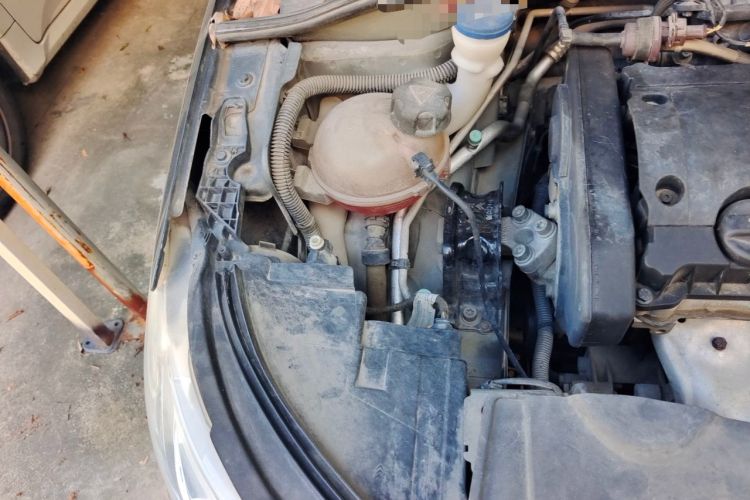 Used Citroen Elysee 2014 1.6L Automatic Comfort Model Engine Bay Right