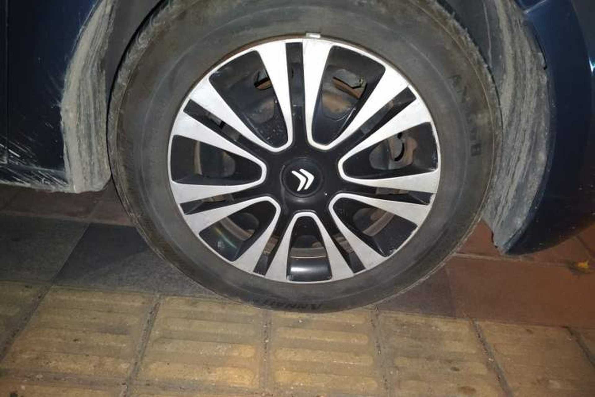 Used Citroen Elysee 2014 1.6L Automatic Fashion Model Right Front Wheel Hub