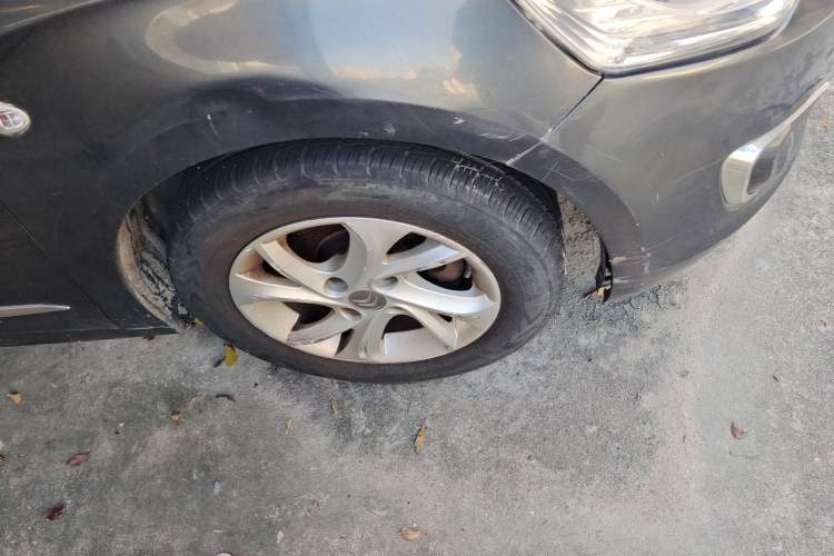 Used Citroen Elysee 2014 1.6L Automatic Comfort Model Right Front Wheel Hub