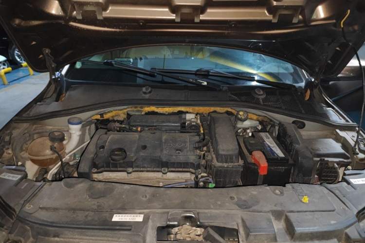 Used Citroen Elysee 2014 1.6L Manual Fashion Edition Engine Bay