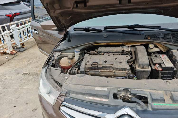 Used Citroen Elysee 2014 1.6L Manual Comfort Model Engine Bay Right