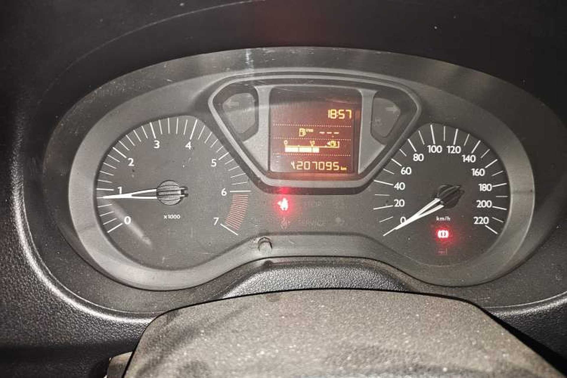 Used Citroen Elysee 2014 1.6L Manual Fashion Edition Odometer Close Up