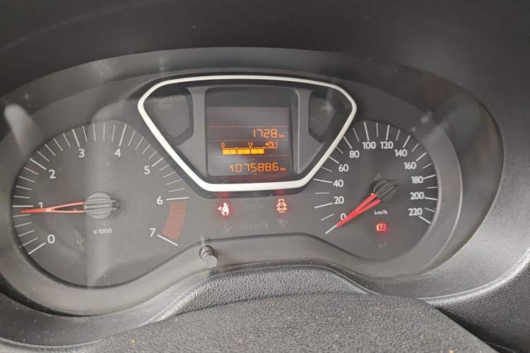 Used Citroen Elysee 2014 1.6L Manual Comfort Model Odometer Close Up