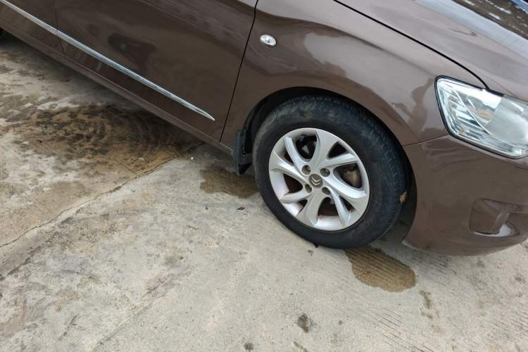 Used Citroen Elysee 2014 1.6L Manual Comfort Model Right Front Wheel Hub
